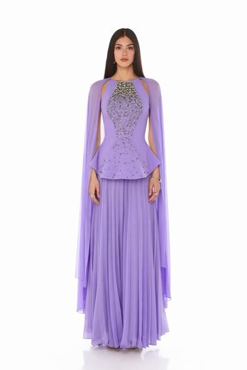 Abito da sera plissettato color lilla con dettaglio a mantellina 